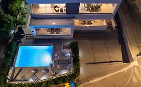 Apartments With Pool Villa Zora